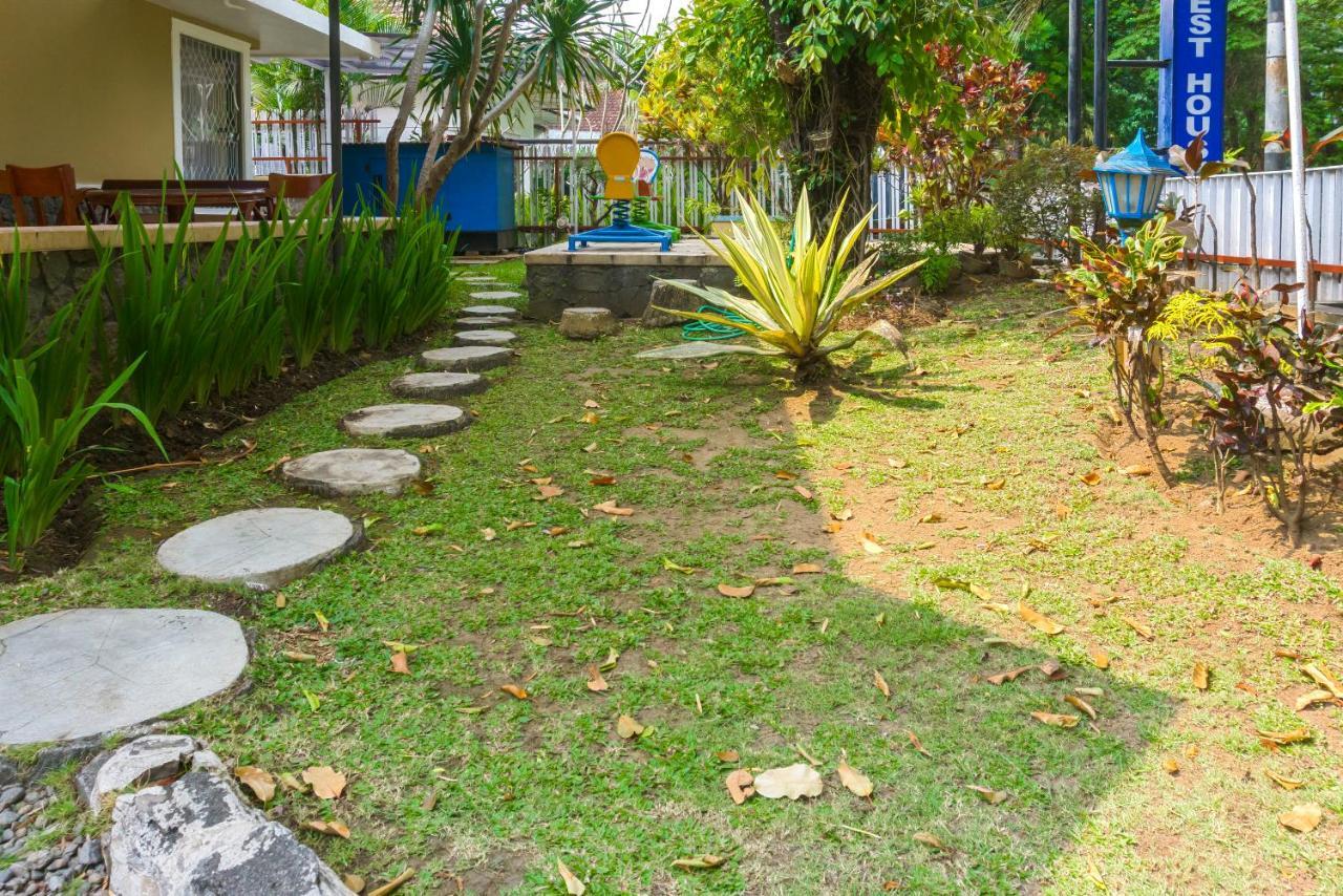 Reddoorz Plus Near Brawijaya Museum Malang Exterior foto